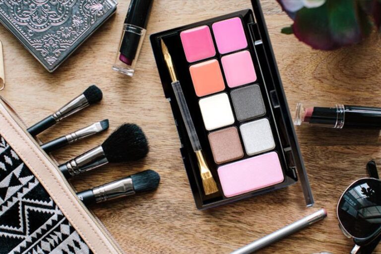 ¿La mejor manera de quitar el maquillaje? ¡Usa bien tu toallita húmeda!