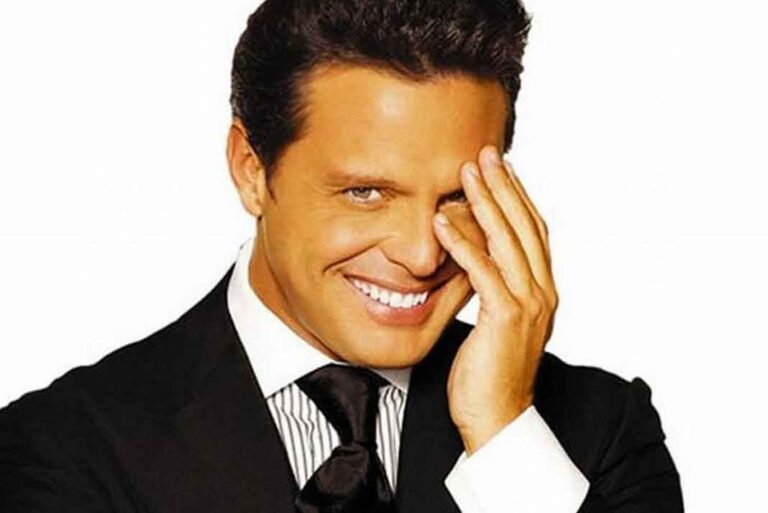 Luis Miguel se presenta ante la justicia