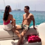 Héctor Moreno e Irene se dieron tiempo para mostrar cuerpazo