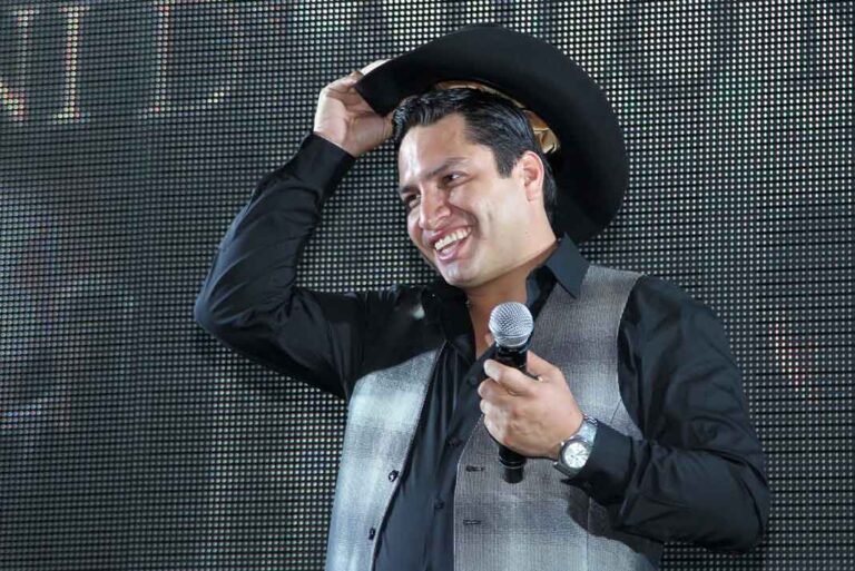 La música de Julión Álvarez fue eliminada de todas las plataformas digitales