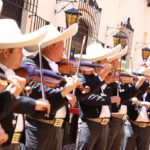 Un mariachi entonó las mañanitas, entre tantas y tantas bellas melodías mexicanas