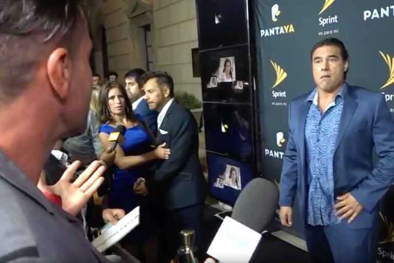 Eduardo Yáñez cachetea a reportero en plena alfombra roja