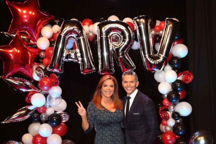 María Celeste posó con su nuevo colaborador del show Rodner Figueroa