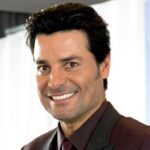 Chayanne iba en su auto justo a promocionar su canción a la radio