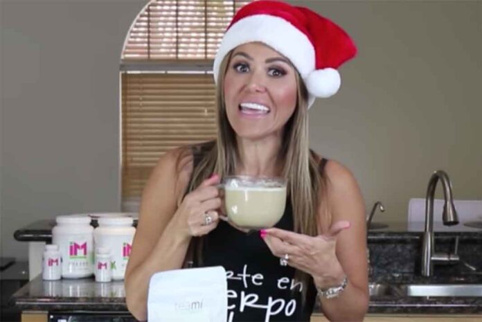 Ingrid Macher con un té oolong. Ingrid Macher con un té oolong.