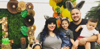 Jacqi y su esposo Mike son padres de dos niñas y un varón