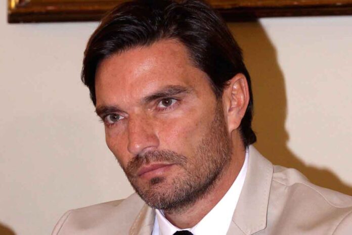 Julián Gil fue diagnosticado con un cuadro de influenza