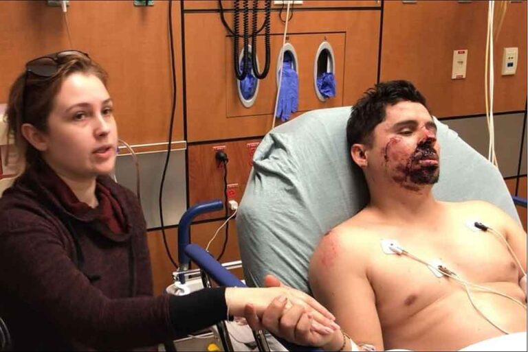 Kenia ha estado junto a Larry en todo momento