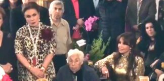 Laura Zapata de un lado de su abuelita y Thalía del otro, presenciaron la misa