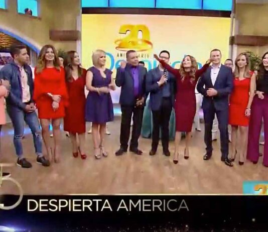 Qué padre que hayan puesto en los Emmy una imagen donde participamos los primeros y los nuevos presentadores de "Despierta América"