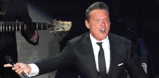 Luis Miguel se tuvo que acomodar ya saben qué cuando se dio cuenta de lo abultado de su parte