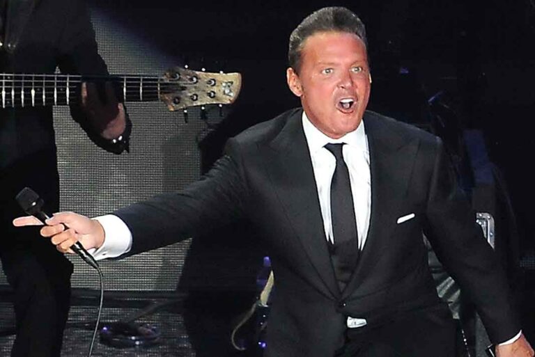 Luis Miguel se tuvo que acomodar ya saben qué cuando se dio cuenta de lo abultado de su parte
