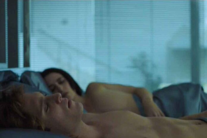 Luismi termina en el capítulo durmiendo con Stephanie Salas, con quien tuvo a su hija Michelle Salas