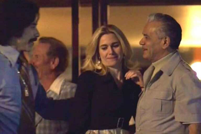 Aquí "Luisito Rey" le dice a "Durazo" que su familia (o sea, Marcela) sabrá agradecerle si apoya a Luis Miguel