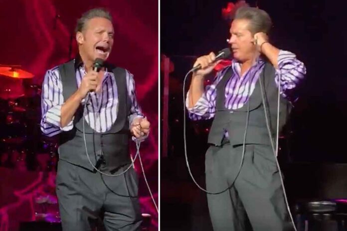 Según los asistentes, el concierto de Luis Miguel en Tucson, Arizona, fue un gran karaoke, porque sólo el público cantaba Según los asistentes, el concierto de Luis Miguel en Tucson, Arizona, fue un gran karaoke, porque sólo el público cantaba