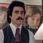 El actor español Oscar Jaenada interpreta a Luisito Rey en la serie de Luis Miguel