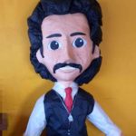 La piñata del papá de Luis Miguel viene con y sin saco