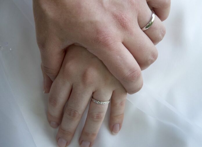 De ardiente amante a casado congelado De ardiente amante a casado congelado