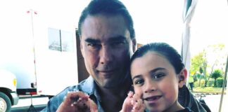 Eduardo fue fotografiado haciendo una seña obscena con u niño al que llama su "nieto"