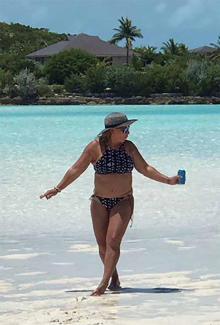 La jueza Ana María Polo disfrutó del sol y el mar de las Bahamas