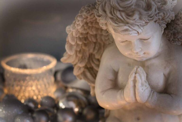 Horóscopo martes 19: Verás luz en tu camino a la abundancia