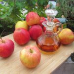 El vinagre de manzana tiene muchas propiedades que te ayudan no sólo a perder peso, sino a controlar la ansiedad por comer