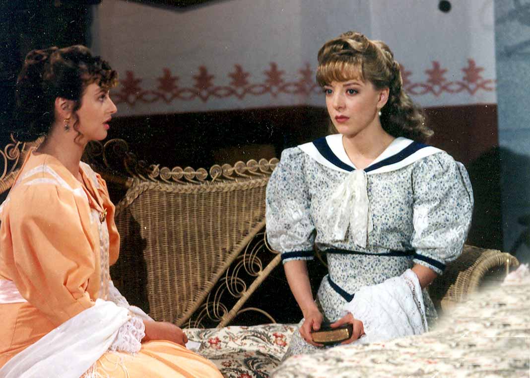 Aquí la vemos en 1993 en una escena de la telenovela Corazón Salvaje