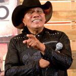 Lupe dice que en cuestión de negocios no hay amigos ni compadres