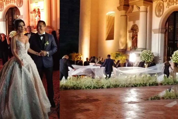 Miren nada más la cola y el velo tan largo de la novia