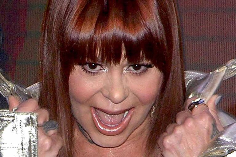 Este ángulo deja ver lo inflado de los labios de Alejandra