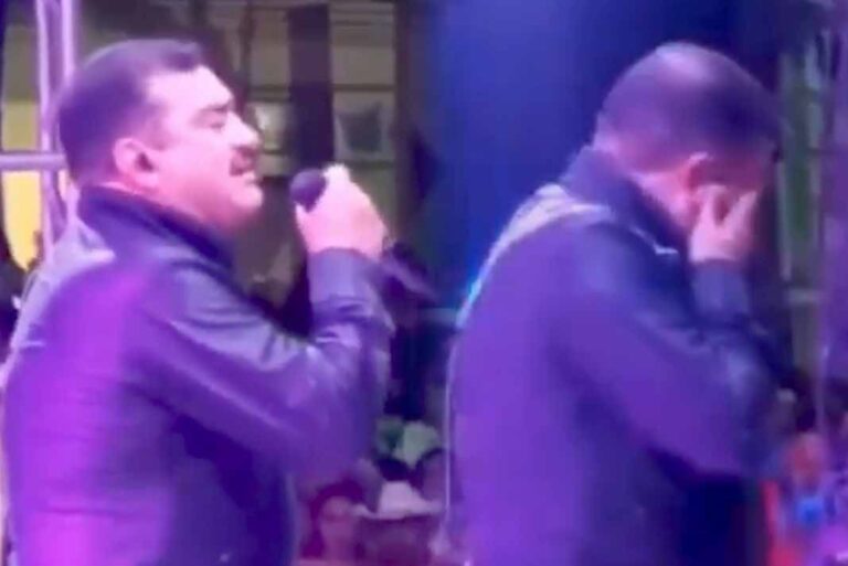 El vocalista de Conjunto Primavera comenzó a cantar la primera canción de su show cuando de pronto perdió la vez