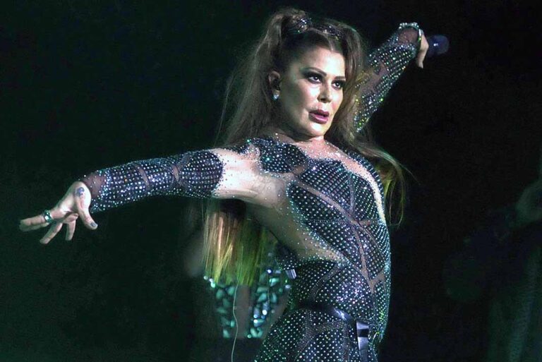 Operan de urgencia a Alejandra Guzmán