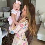 La actriz ya no ha publicado fotos de su aún esposo en sus redes, donde ahora posa sola o con su hija Bella
