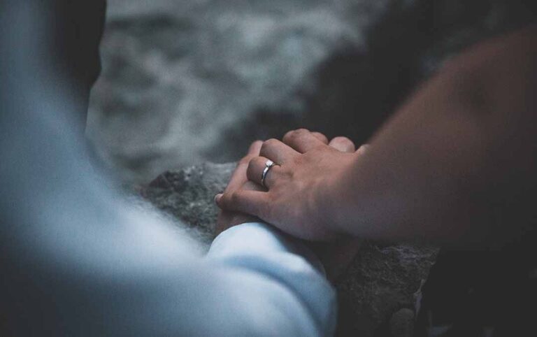 Doctora Amor: ¿Por qué los hombres le tienen fobia al compromiso?