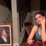 Ana Bárbara cantó junto al retrato de su hermana Marissa, fallecida haca 18 años