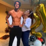 Su tía Gloria Estefan quería darle beso a la imagen de cartón de su sobrino Lorenzo