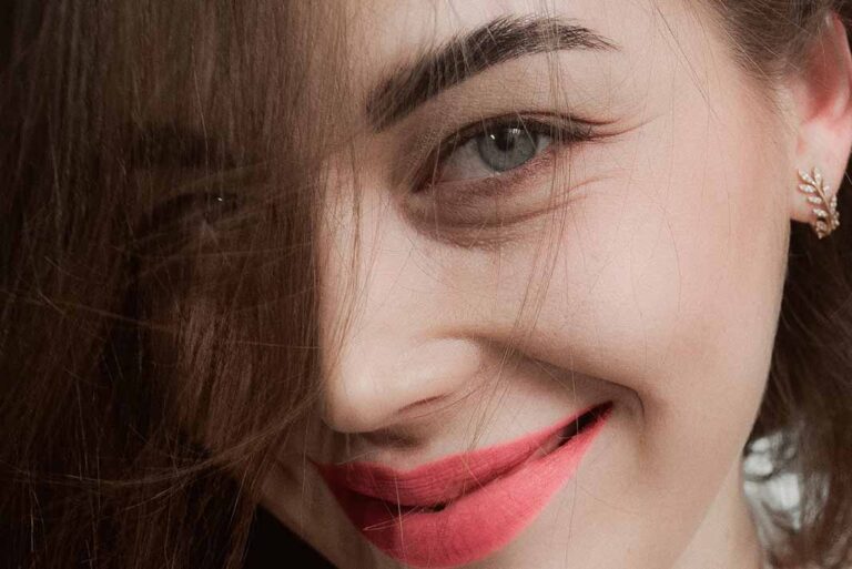 Dr. Wolf: Tengo 26 y luzco cansada, ¿hay algo para las bolsas debajo de mis ojos?