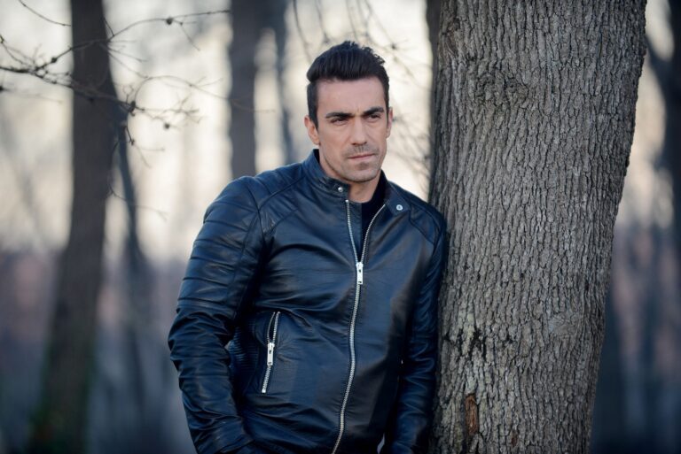 Deciden divorciarse, pero sufren accidente en la serie turca 'Amor en Blanco y Negro'