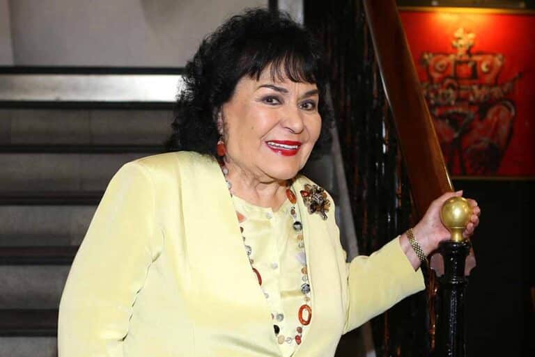 Carmen Salinas presenta signos de mejoría 🙏