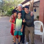 El actor con tres de sus hijos: Claudia, Juan Alberto y Arturo
