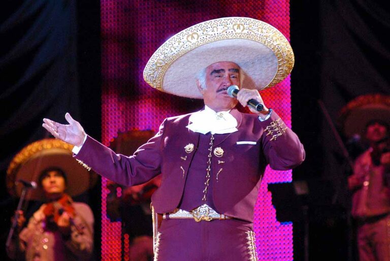 Vicente Fernández: "Nomás no me traigan en un cajón por todo el país"