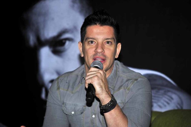 Yahir divide opiniones al pedir dinero a fans para atención médica de sus primas