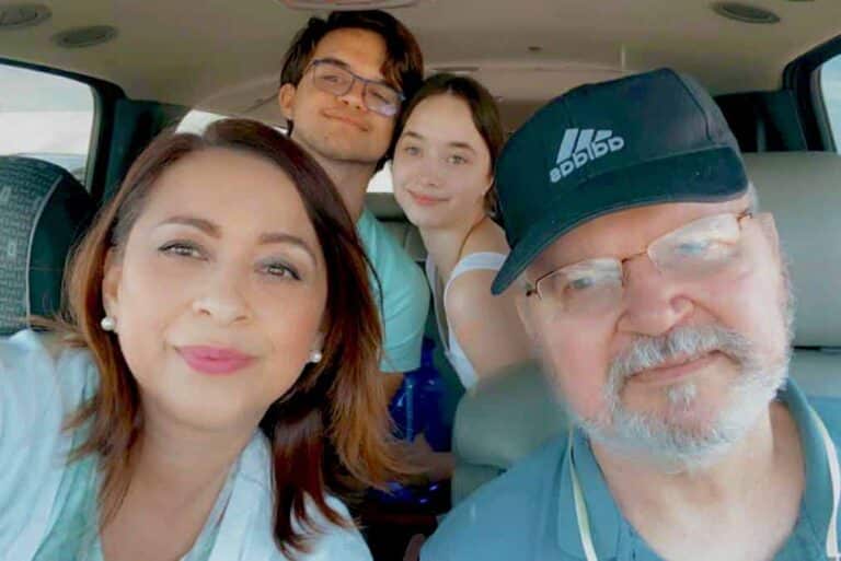 Todo mi cariño para Neida Sandoval, por el lamentable fallecimiento de su esposo David
