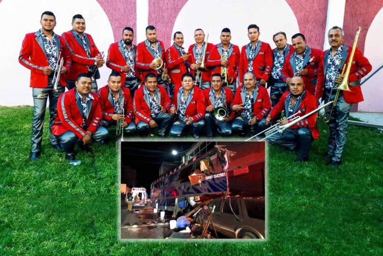 Hay 5 muertos y 10 heridos de la Banda San Juan Bautista, al chocar y partirse su autobús en dos 🙏