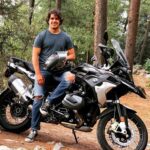 Eduardo Capetillo Jr., de 27 años, tiene una lujosa motocicleta Mercedes-Benz