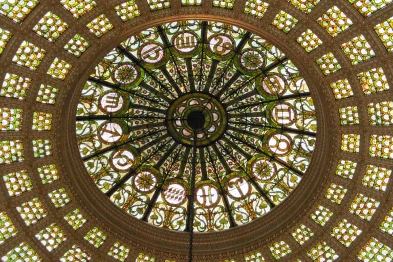 Horóscopo jueves 26: Evita comprar cosas inútiles