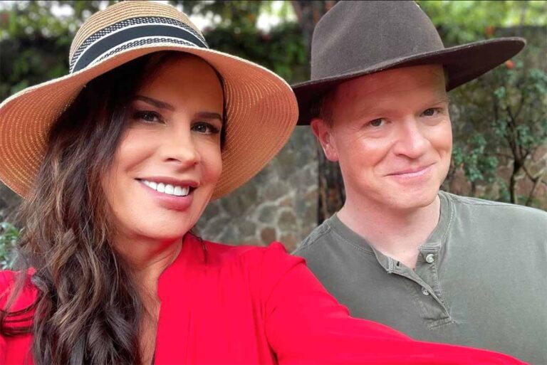 "Con mi esposo de vacaciones": Actriz trans Karla Sofía Gascón presume 'idilio' con Arturo López Gavito