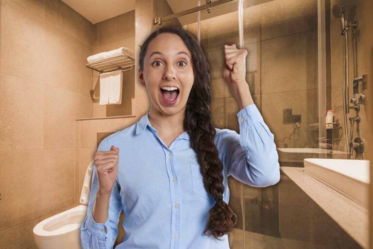 Descubrí por qué la chica que limpiaba mi casa salía tan feliz de mi baño