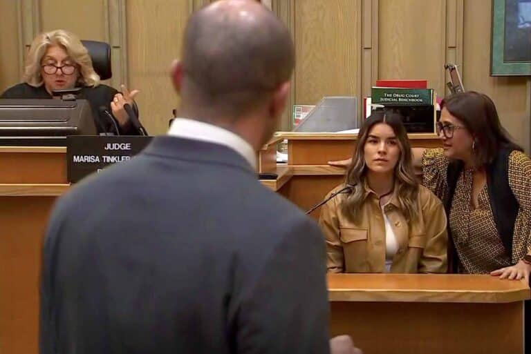 “Tranquilo, hay niños en el coche”: Esposa de Pablo Lyle narra en juicio el “pánico” que sintió