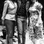 En 1976 en las instalaciones de Televisa San Ángel, al lado de Cristhian Bach y Edith González
